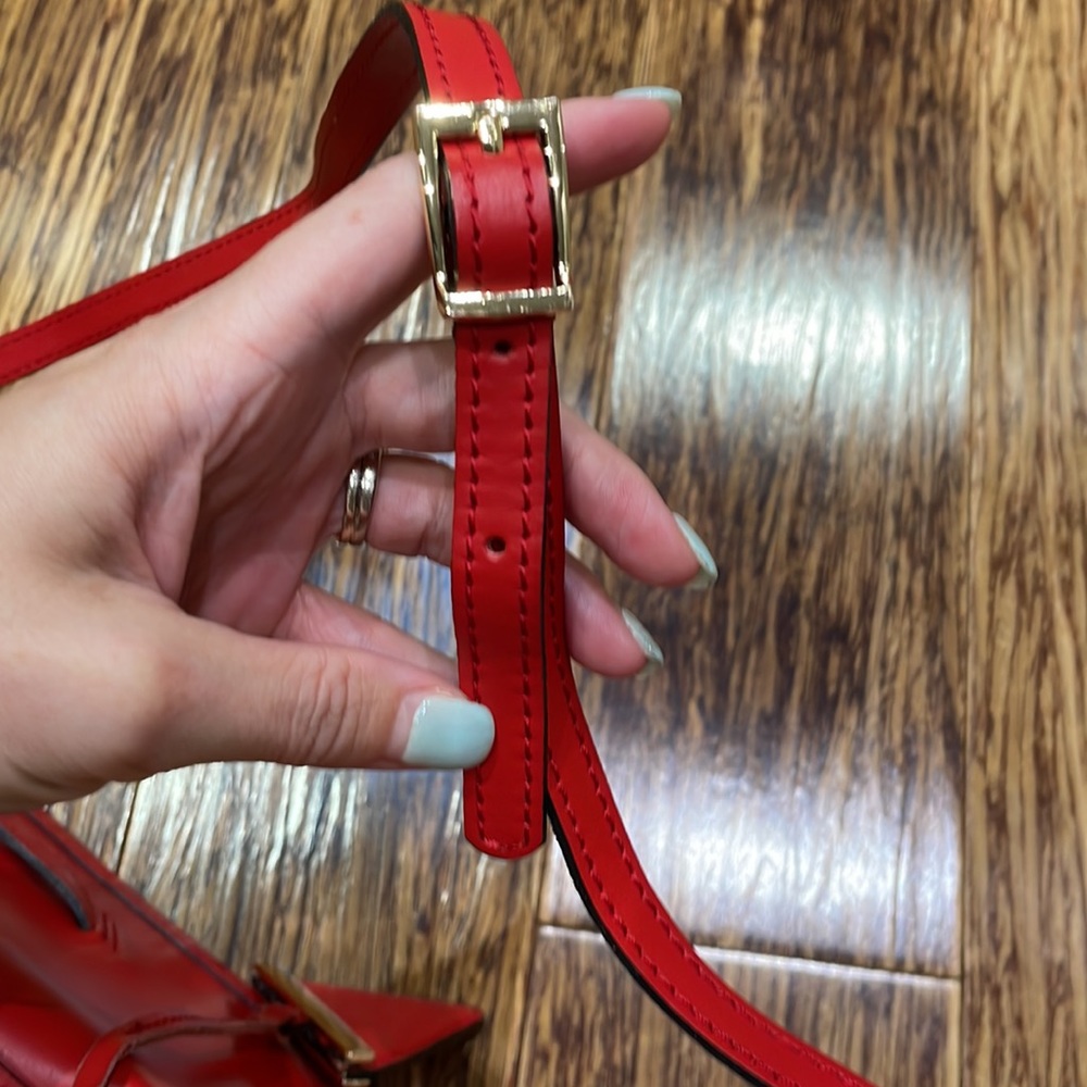 Camelia Roma red genuine Italian leather crossbody bag - Picture 7 of 13